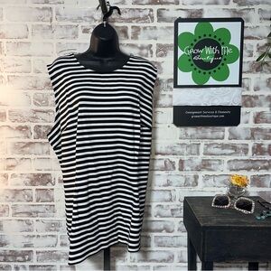 Ralph Lauren Black and White Sleeveless blouse